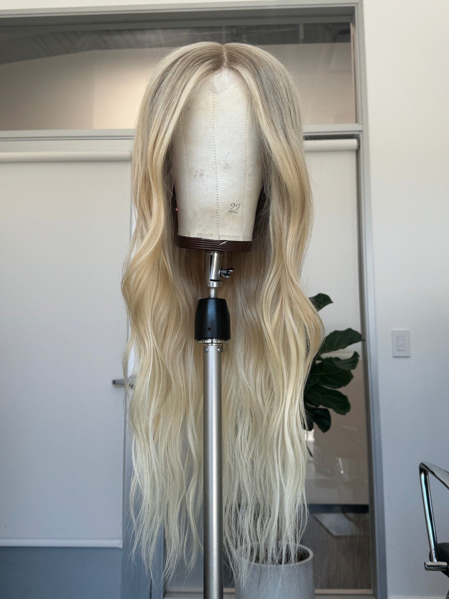 [ready to ship] | 30 inch light blonde balayage human hair wig